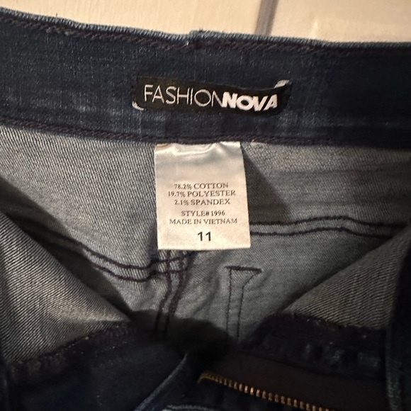Fashion Nova Distressed Skinny Jeans - Picture 5 of 7